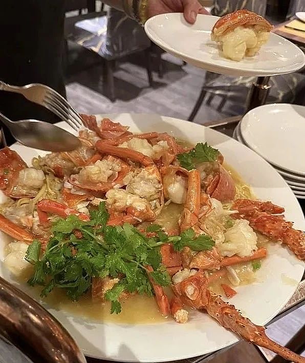 A Perth diner has been left infuriated after a staff at a Chinese restaurant didn't warn her of the cost-per-kilogram of a massive lobster (pictured) which set her back $615