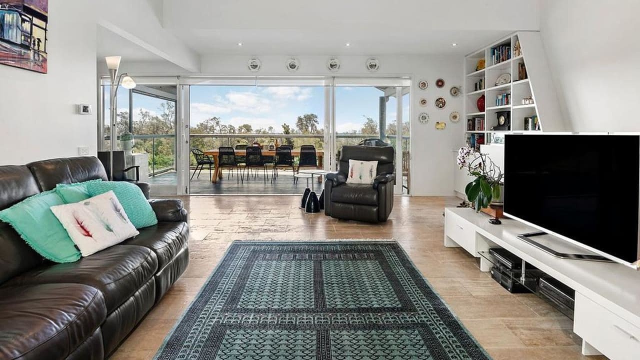 3 Penny Lane, McCrae - for herald sun real estate