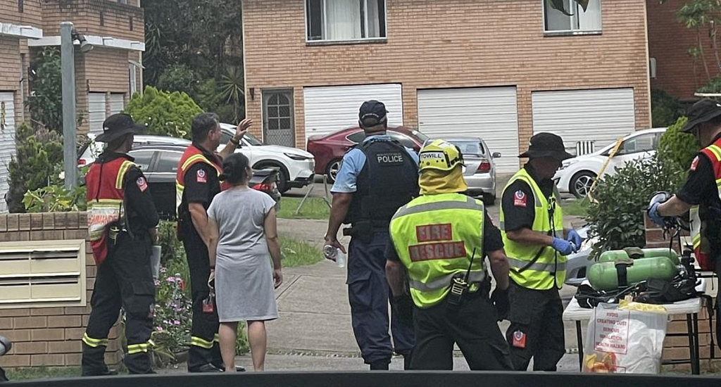 悉尼联排别墅屋顶坍塌！20人紧急疏散，事发前有人听到开裂声（组图） - 4