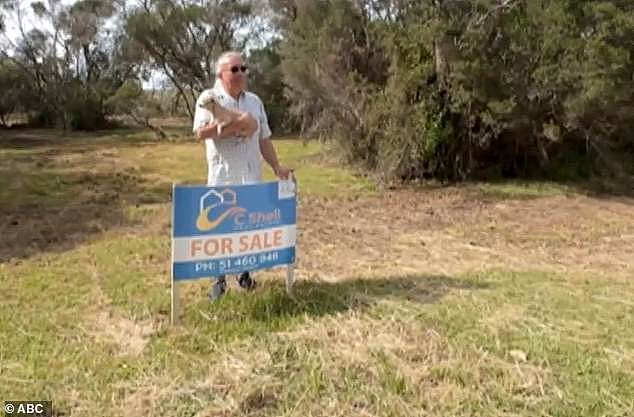 Henry Luiz used his superannuation to buy a vacant beachfront lot at Loch Sport in eastern Victoria but now can't build on it or sell it due to predicted sea level rises