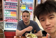 食物过期、“家规”森严！中国小留学生曝澳洲寄宿家庭苛刻对待！“上厕所只能用3片纸”，有人遭暴力袭击（组图）