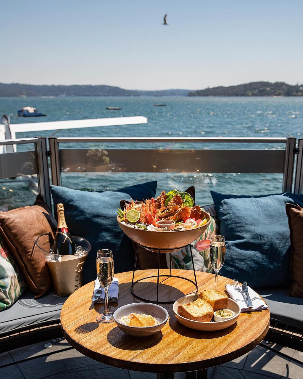 waterfront_restaurants_Sydney_empire_lounge_rose_bay.jpg,0