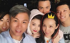 狗仔称顶流跟经纪人姐弟恋，肖战张晶再遭质疑，两人更多细节被扒（图）