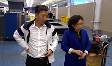 别这样做了！中国夫妇入境澳洲被查！行李箱打开后所有人都惊呆了...（图）