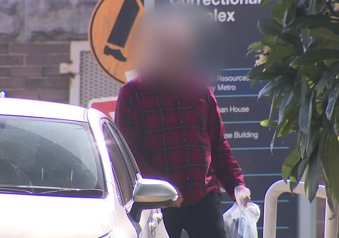 澳洲最年轻杀人犯出狱仅月余,再因持有儿童虐待材料被捕(组图) - 2