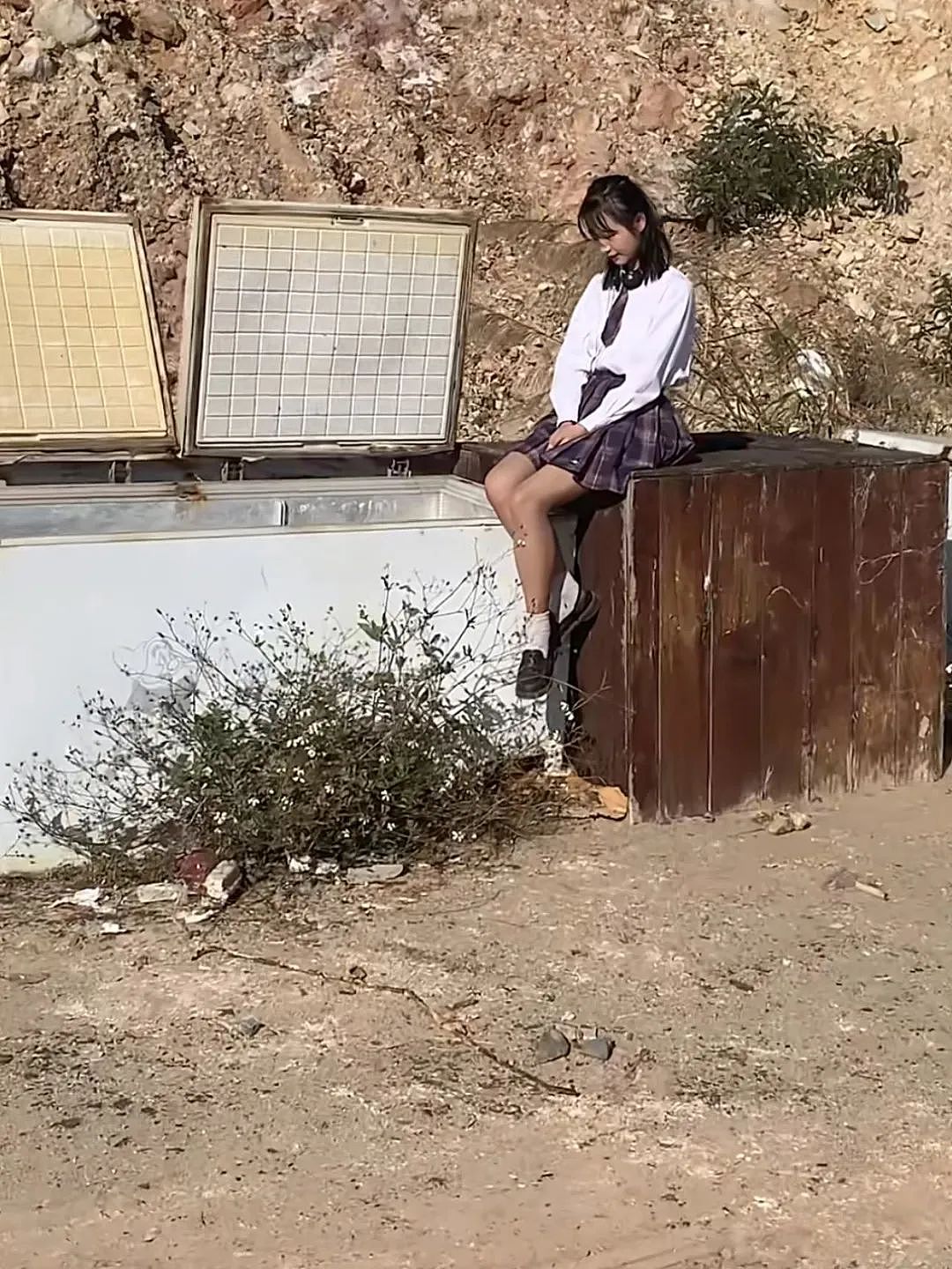 男友拍照“求生指南”，90后美女现身指导，获赞超8600W：找对角度，堪比整容（组图） - 4