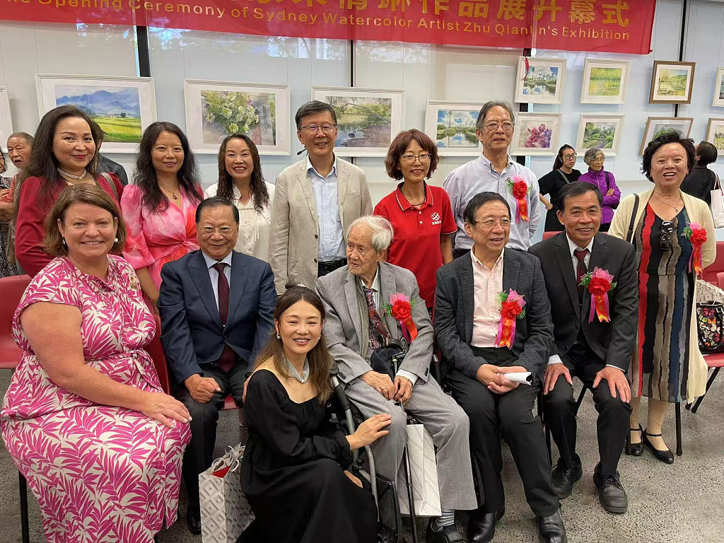 倩影迷离,琳琅溢彩——画家朱倩琳作品展正式开幕(组图) - 2