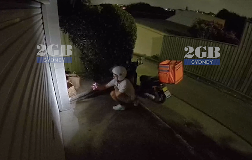 监控拍下全过程！澳外卖司机“偷餐”被抓现行，平台回应顾客暴怒（组图） - 3