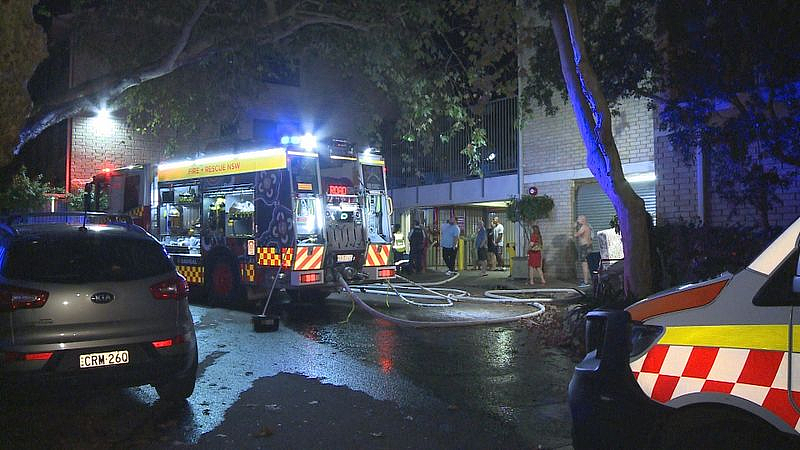 悉尼市中心公寓突发火灾！4人送医，大批住户紧急疏散（组图） - 2