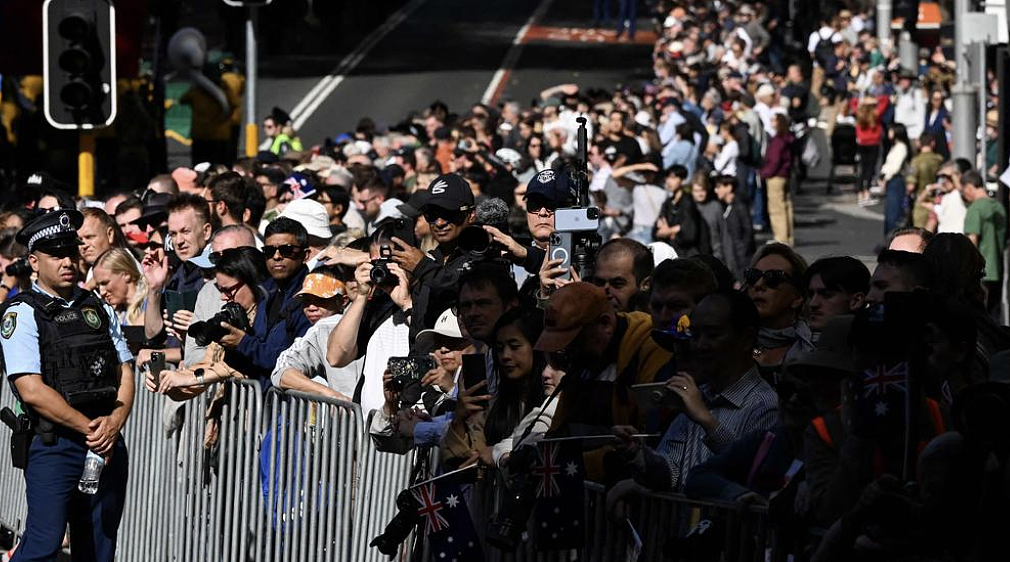 澳新军团日前夕纪念碑遭破坏，警方加强安保迎接110周年纪念（组图） - 2