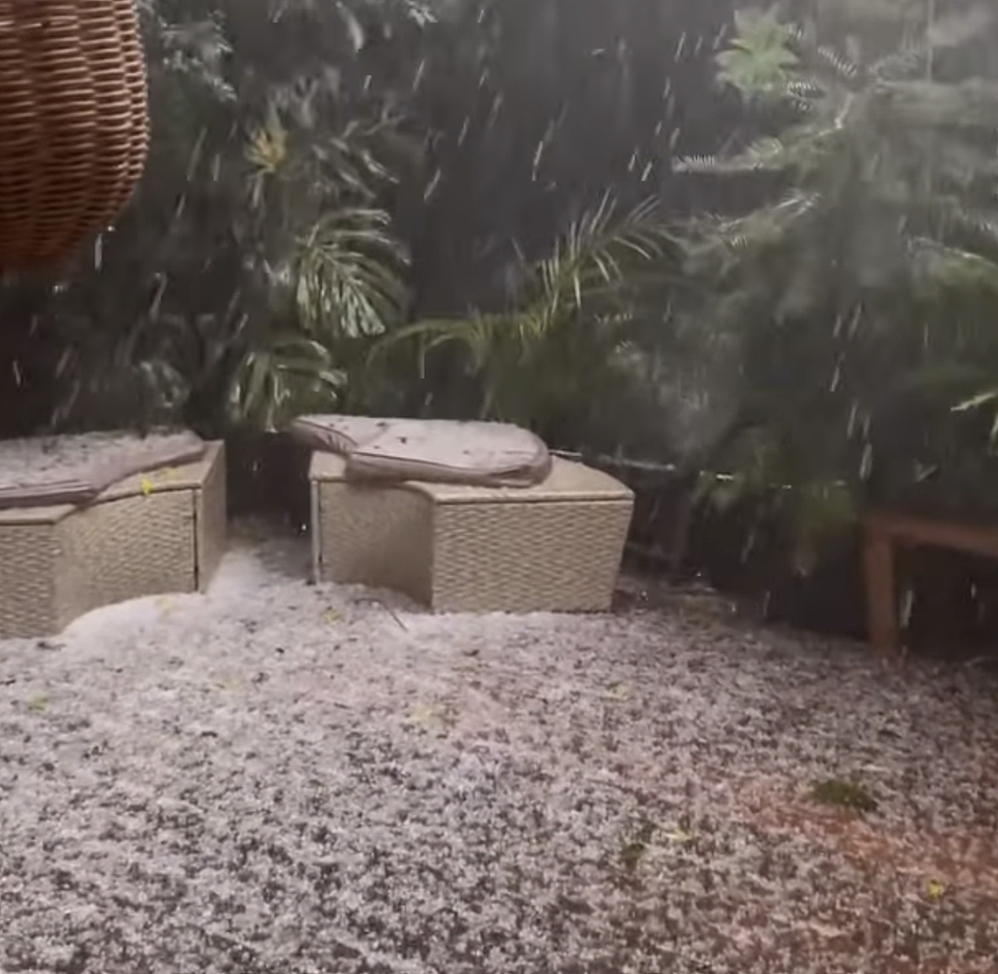 暴雨冰雹齐袭新州，气象局警告或致山洪暴发（图） - 2