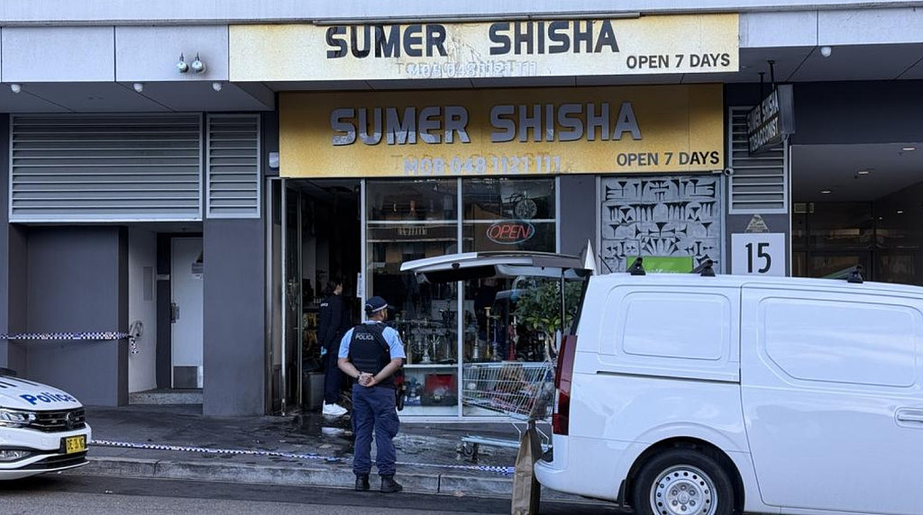 悉尼烟草店凌晨突发火灾！150名公寓住户被迫疏散，警方认为可疑（图） - 2