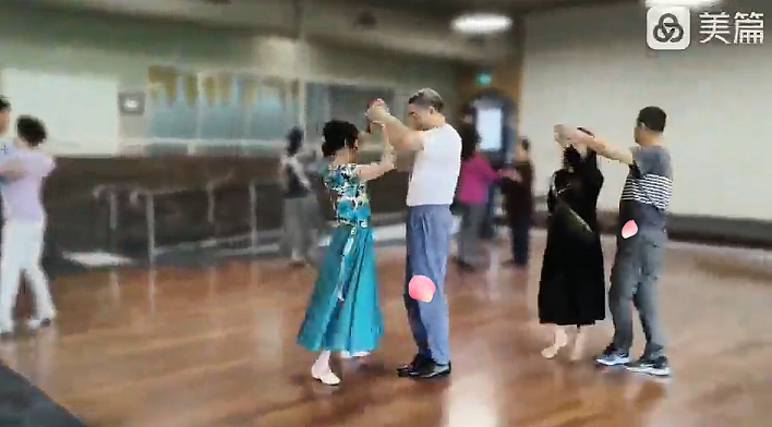 五朵金花喜庆生(组图) - 2