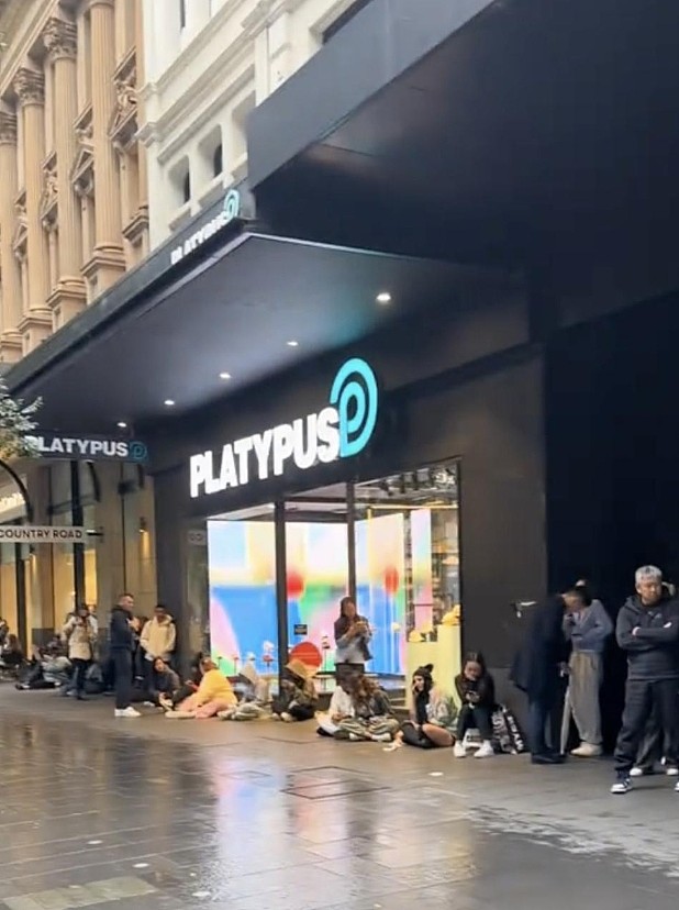 中国“网红”在澳爆火!Chatswood门店外大排长龙,甚至有人通宵排队(组图) - 2