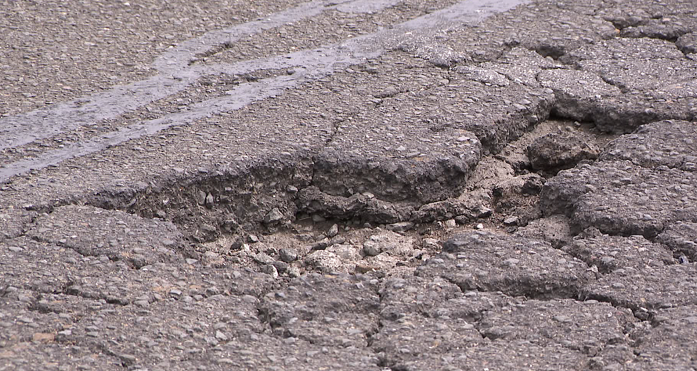 悉尼多地道路维护资金告急，西部路坑问题尤为突出（图） - 2