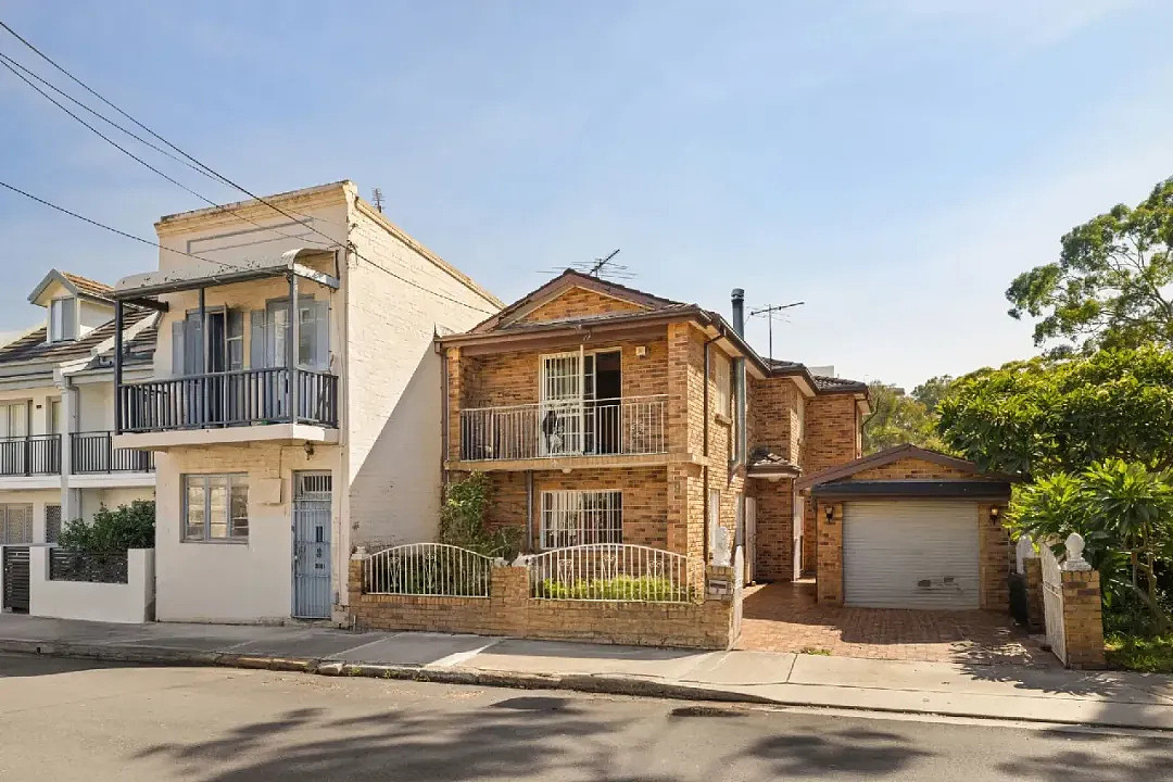 Burwood中心区大屋,豪华双砖,指导价180万 - 10