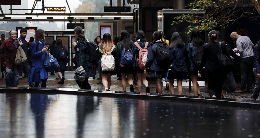 学生面部与声音数据被擅自收集，反对党怒斥新州教育厅失职（组图） - 2
