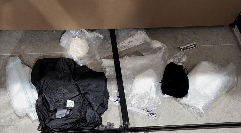 可卡因、现金、武器被缴！悉尼警方突袭三地拘捕两嫌犯（组图） - 2