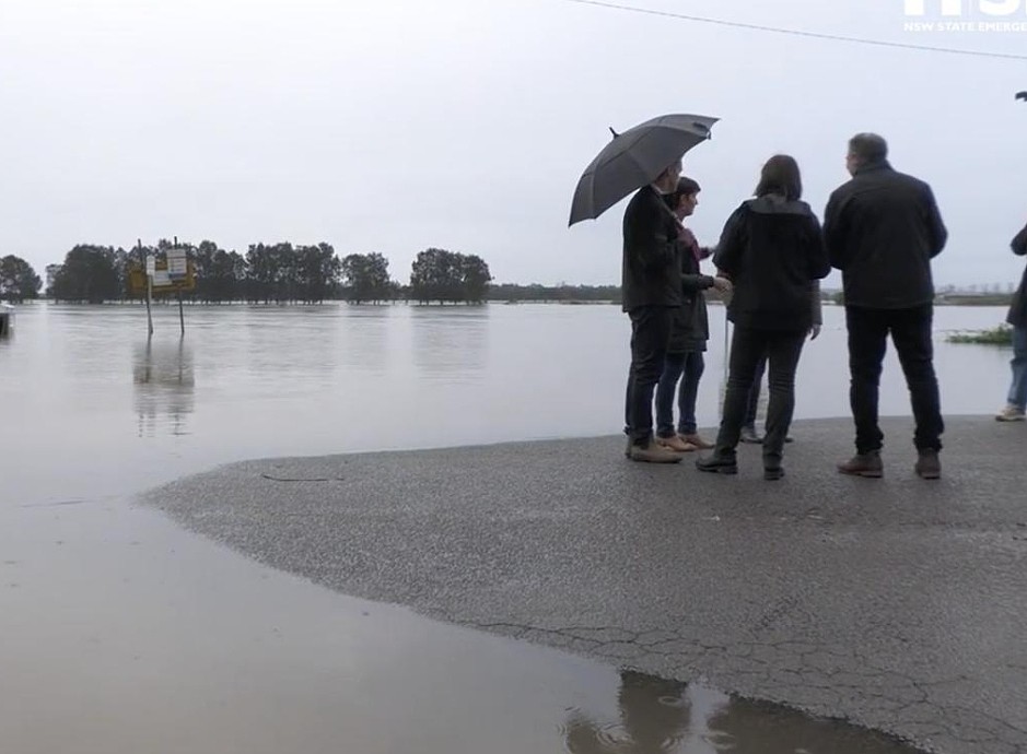 新州暴雨成灾，数万民众被困，至少4人死亡！悉尼渡轮码头被淹，城铁一度停运（组图） - 7