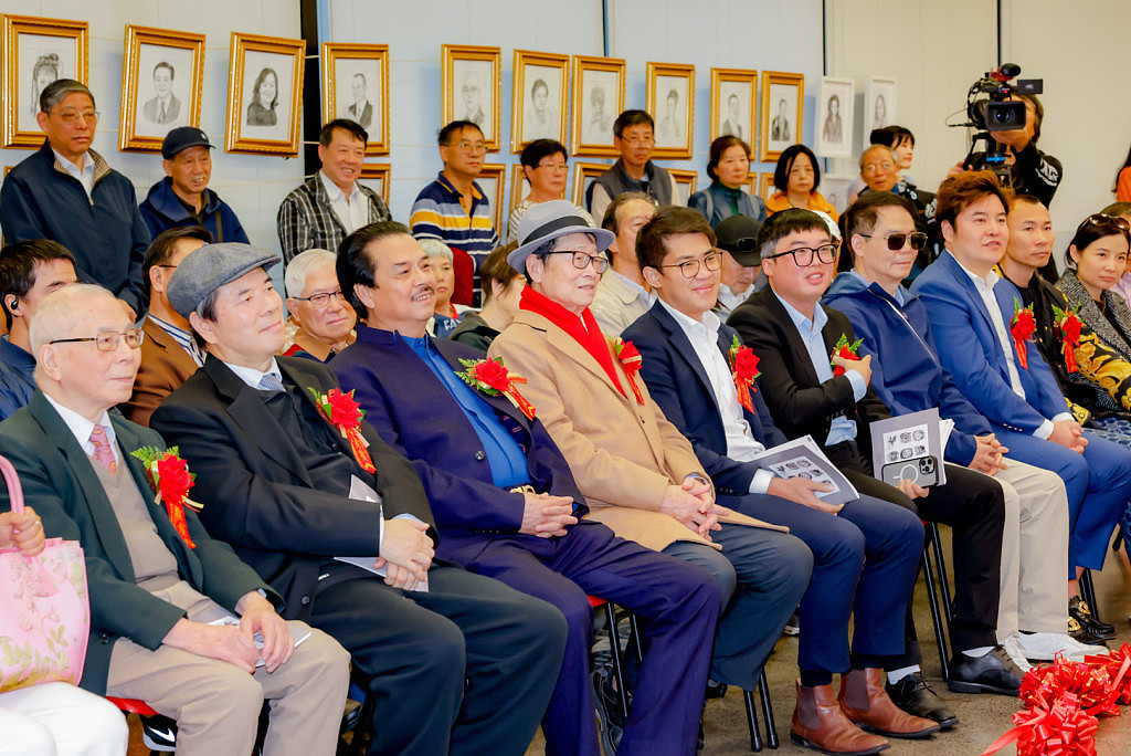 摄影家姜长庚先生手绘肖像展，中华文化中心举行盛大开幕式（组图） - 5