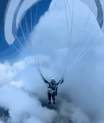 中国滑翔伞手“8598米高空历险”视频疯传！澳专家：系AI造假（视频/组图） - 2