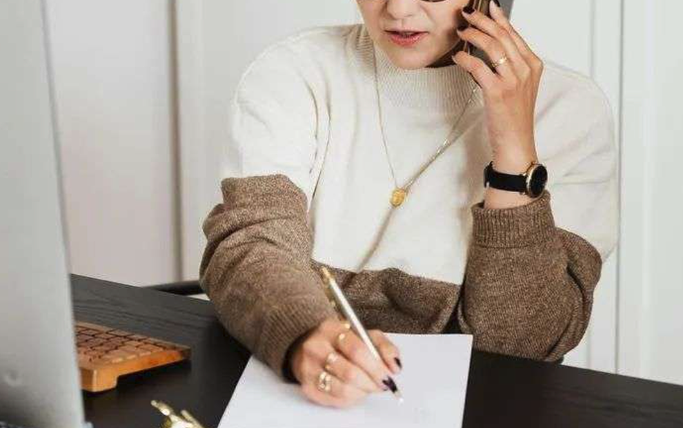 首例!澳教师拒回假期工作消息被炒,利用断联权索赔$80万(图) - 2