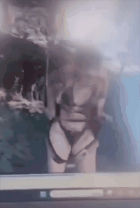 19岁美女坠亡,玩滑翔伞时突然解开安全带(组图) - 2