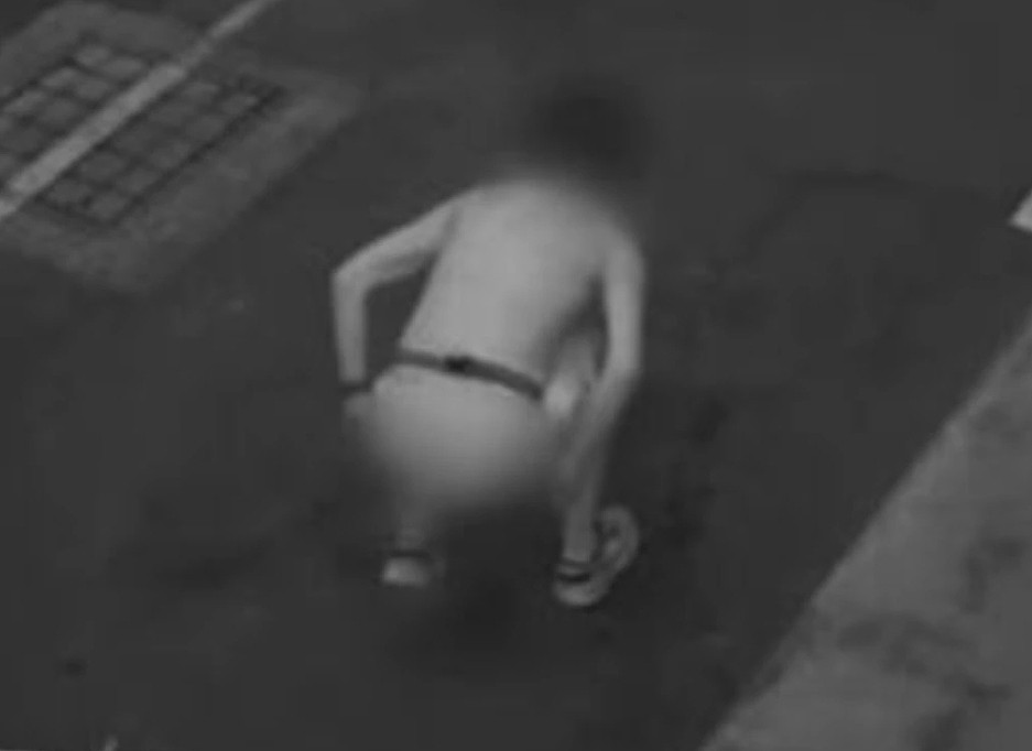 恶心！澳女4次在诊所外大便，监控拍下尴尬瞬间（组图） - 2