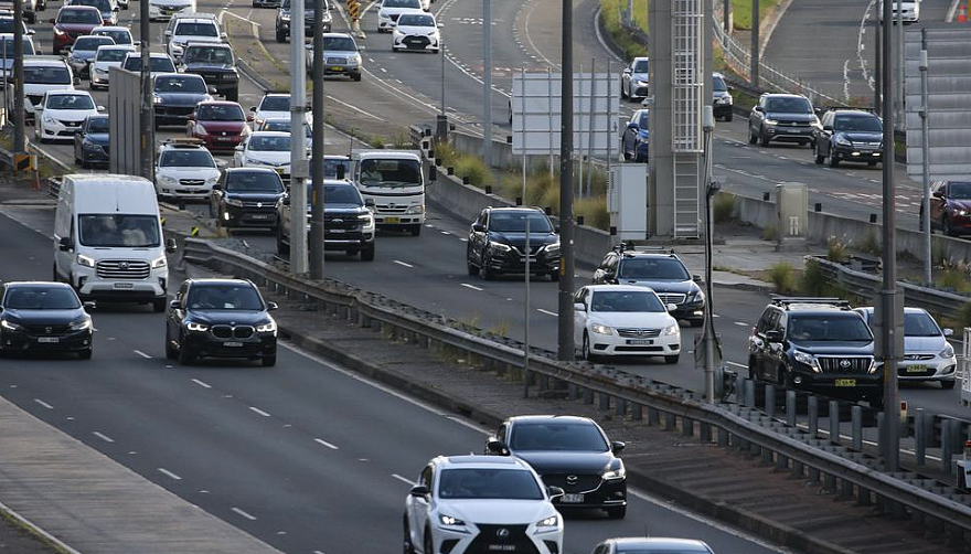 英王生日长周末将至，各地警方加强道路执法（组图） - 2