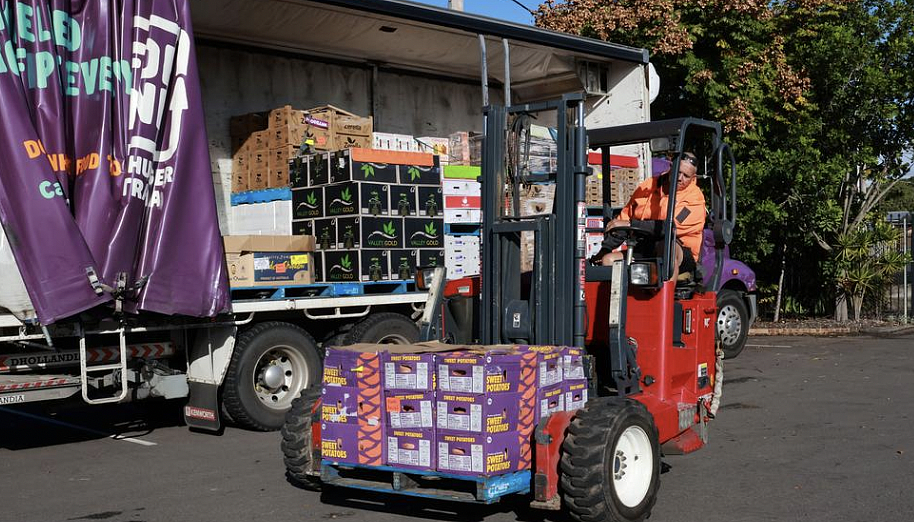 Foodbank向新州洪灾区送达6吨食物和应急包,捐款支持灾区重建(组图) - 2