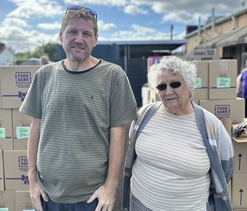 Foodbank向新州洪灾区送达6吨食物和应急包,捐款支持灾区重建(组图) - 5