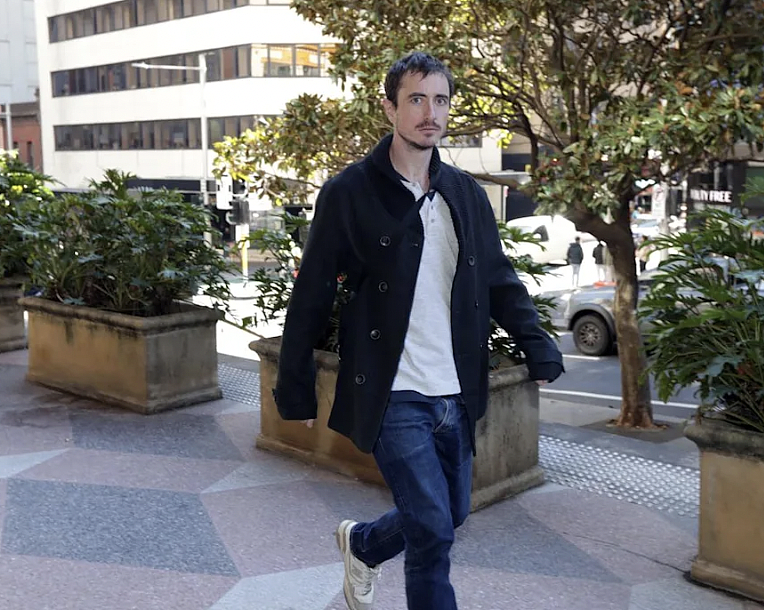 “蜘蛛人”闹剧代价高昂！澳男子攀爬邮轮缆绳被重罚$4000（组图） - 4
