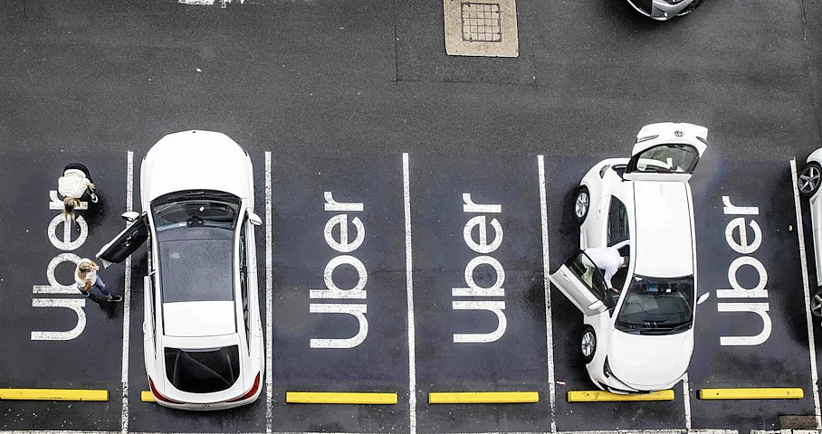 澳洲Uber“失物博物馆”大公开:活龙虾、半副假牙、兰博基尼钥匙全上榜(组图) - 3