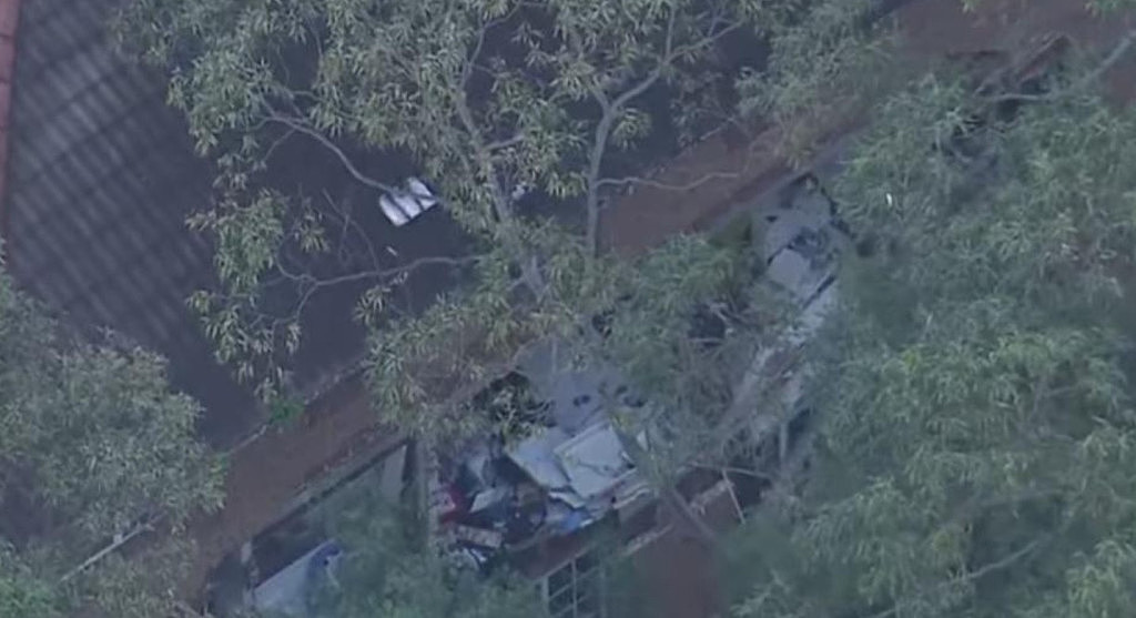 悉尼公寓楼今晨突发爆炸！墙壁被炸飞，2人受伤送医，周边区域紧急疏散！目击者：以为地震了（视频/组图） - 5