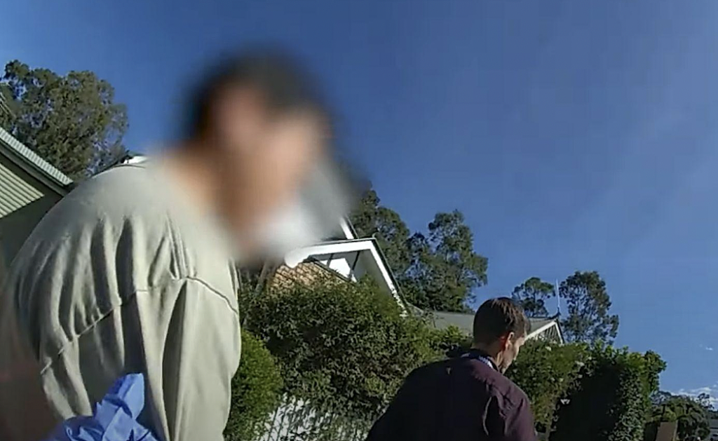 昆州7周大男婴遭长期虐待命危，27岁嫌犯被控多项重罪（组图） - 2