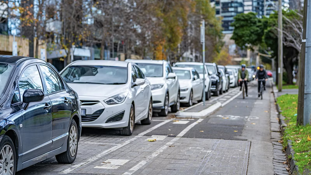 你知道吗?在澳洲靠边停车,距离不当或吃罚单!(组图) - 2