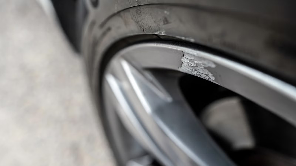 你知道吗?在澳洲靠边停车,距离不当或吃罚单!(组图) - 4