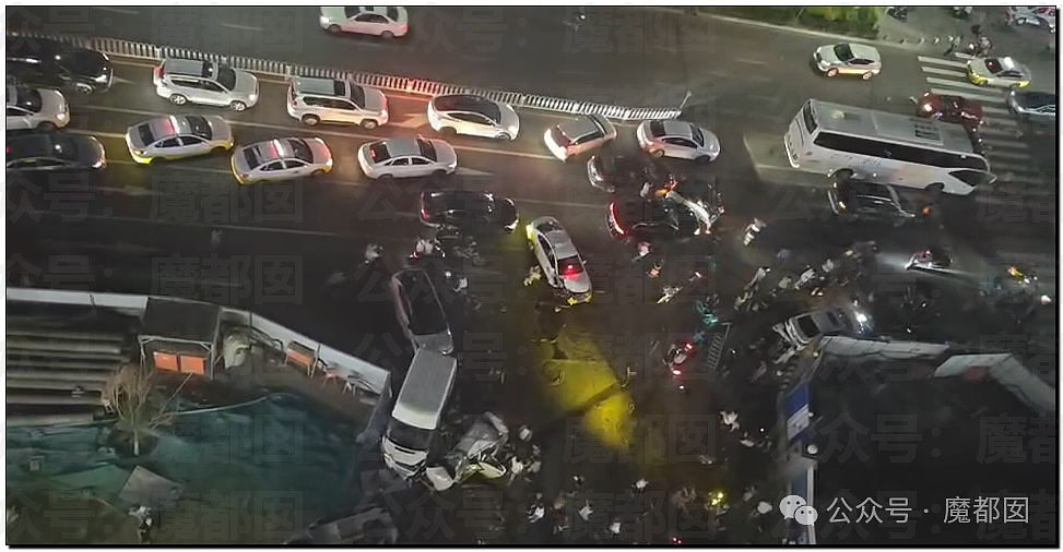 热搜第一！沈阳公交失控连撞多车，已致2死16伤！血腥场面惨不忍睹，目击者：太惨了，太惨了（视频/组图） - 6