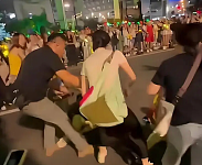 男子在上海被日本人群殴后：对方哭诉再不来中国，网友：男子活该（组图）