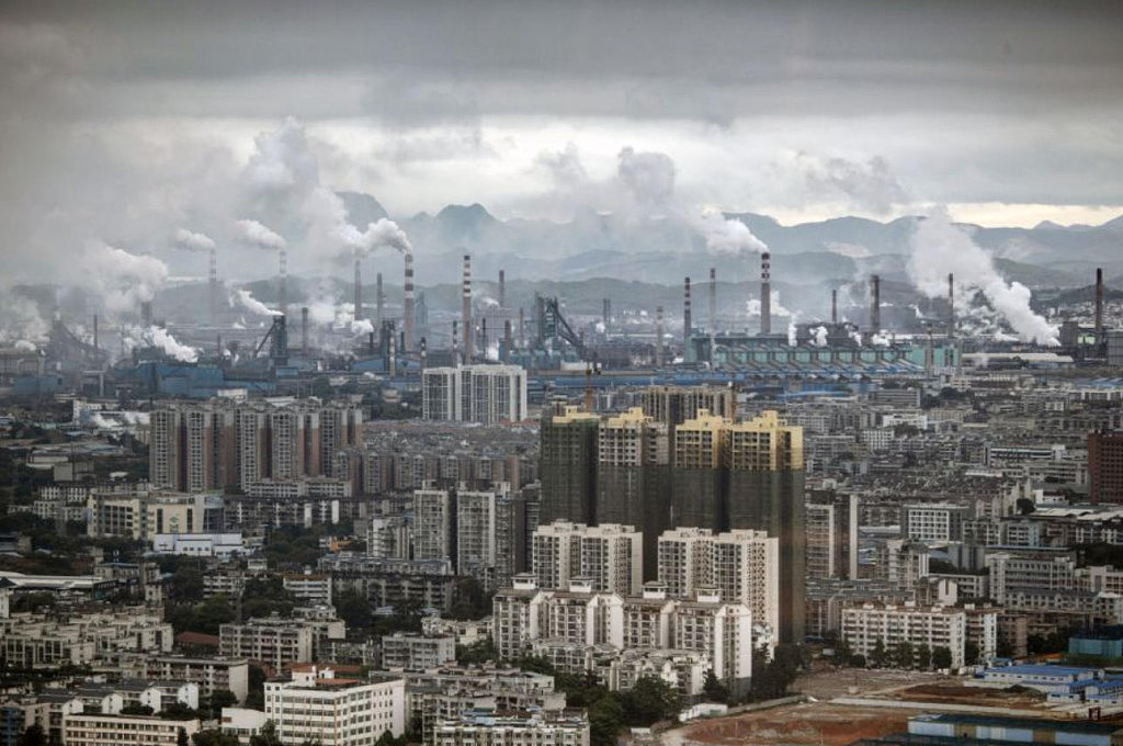 中国钢铁产量下滑，澳洲铁矿石出口恐受冲击！专家：中国房地产处于15年低点（组图） - 2