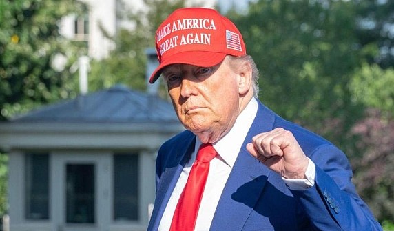 伊朗为遇难科学家举行国葬！数万人围着灵车痛哭，伊朗总统出席（视频/组图） - 96