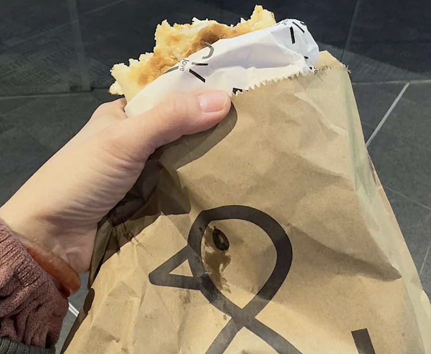 悉尼咖啡店收取30%堂食附加费引争议，顾客怒斥“不合理”（组图） - 2