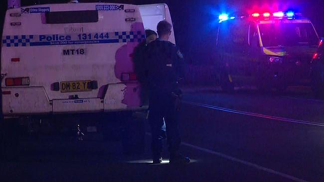 新州警方深夜追贼，嫌疑车辆发生车祸，致6人受伤！（组图） - 3