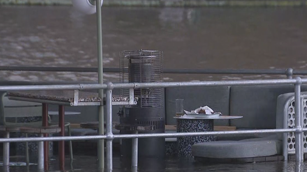 极端天气连击：墨尔本一日内遭遇狂风、冰雹、暴雨三重灾害（组图） - 5
