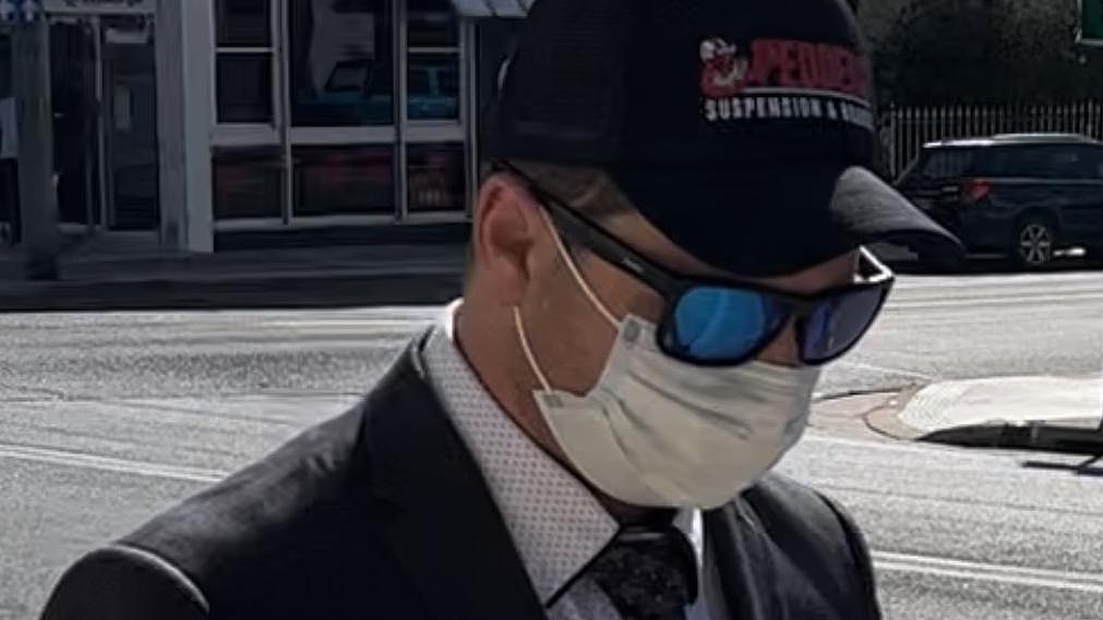 澳男多次与宠物马“人兽交”，拍下性侵全过程，被判15个月矫正令！妻子也涉案被起诉（组图） - 5