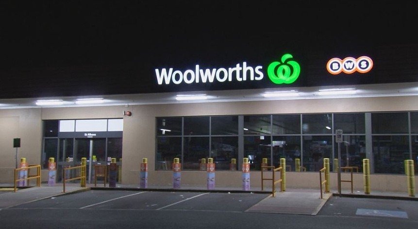 澳Woolies出事！3人起争执，保安被刺伤送医，嫌疑人仍在逃（图） - 2