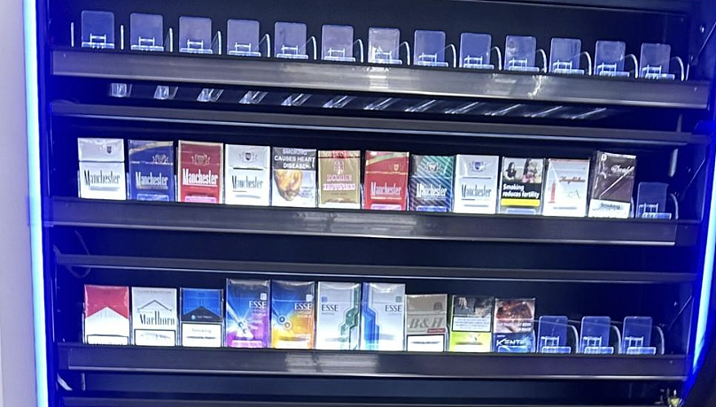 悉尼零售商顶风作案！突袭后仍公然销售非法烟草，黑市商品估值超$17.5万（图） - 2