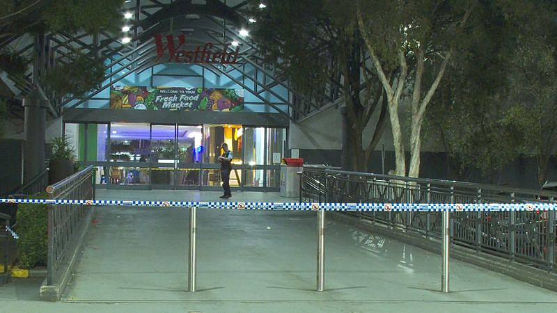 Westfield购物中心外发生捅人案！2人受伤，3人被起诉（组图） - 3