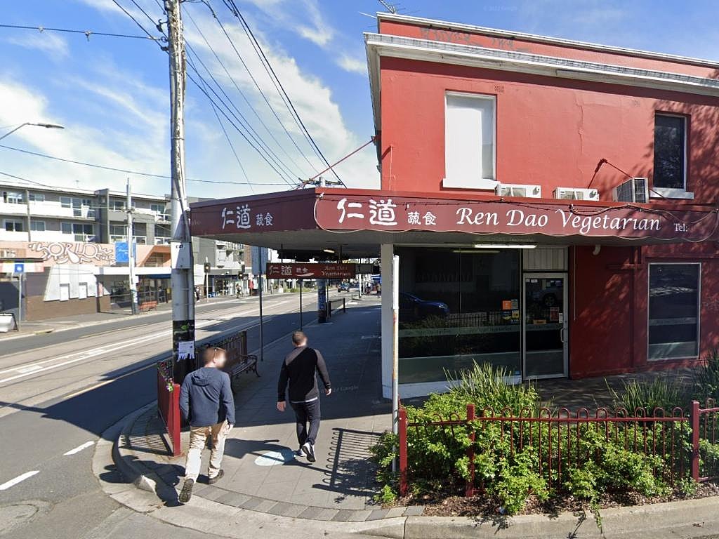 澳中餐厅遭反犹分子袭击,窗户被涂鸦!老板:不是第一次了(组图) - 2