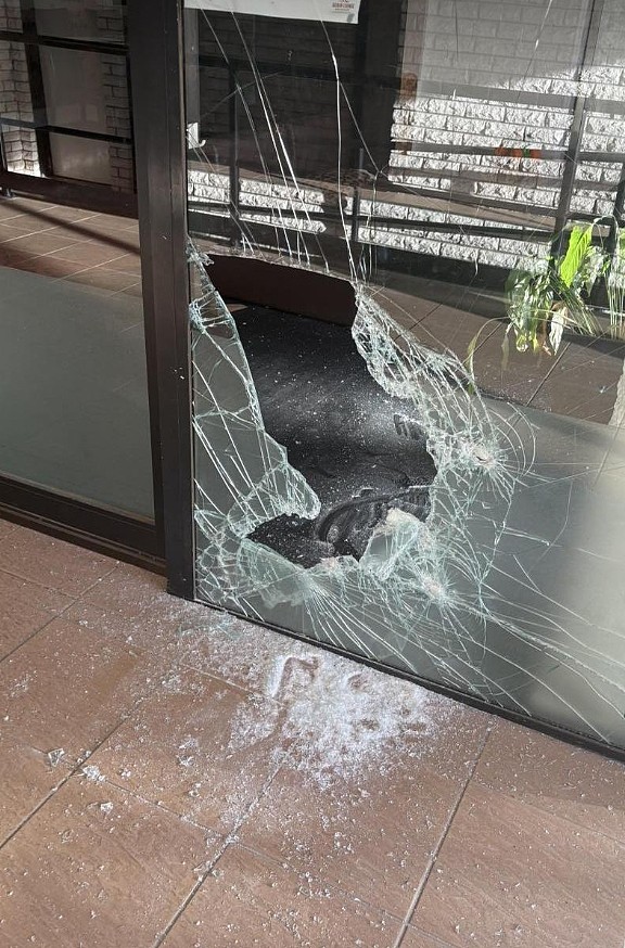 24小时内2起！澳亚洲餐馆多次遭劫，亚裔老板崩溃：装了报警器都没用（组图） - 3